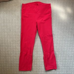 Lululemon size 8 capri leggings